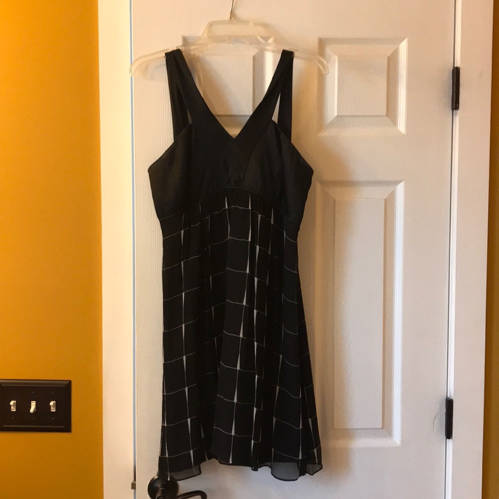 Black and white Express Dress
